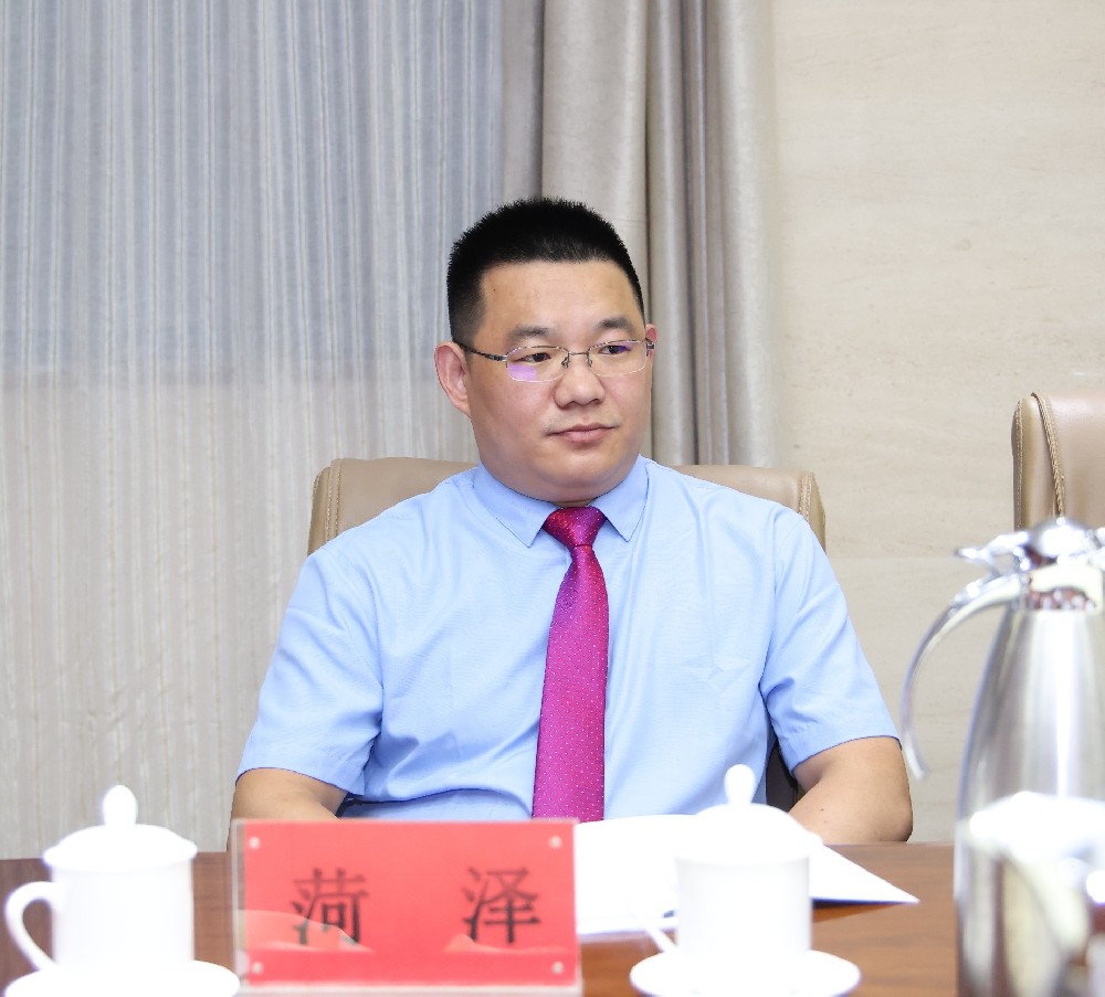 樊士振照片.jpg