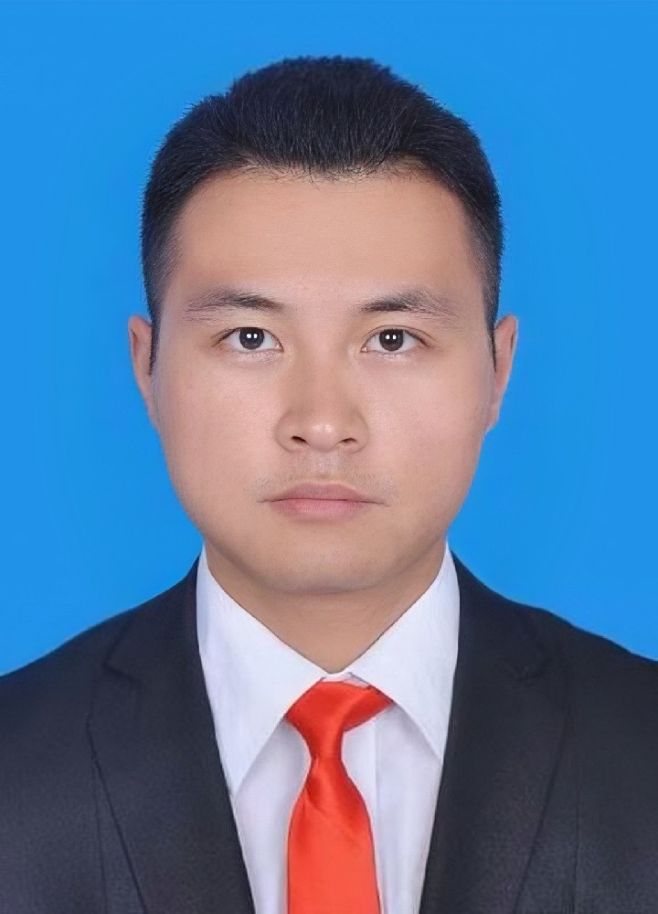 王德福照片.jpg