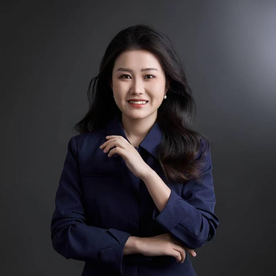 刘菲.jpg