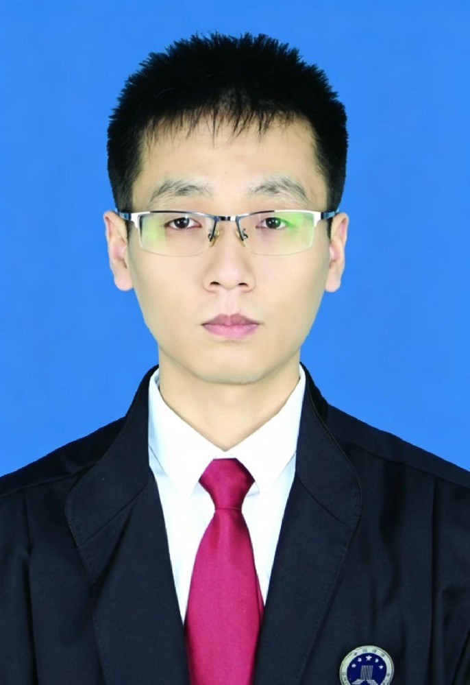 薛桢业个人照 (1).jpg