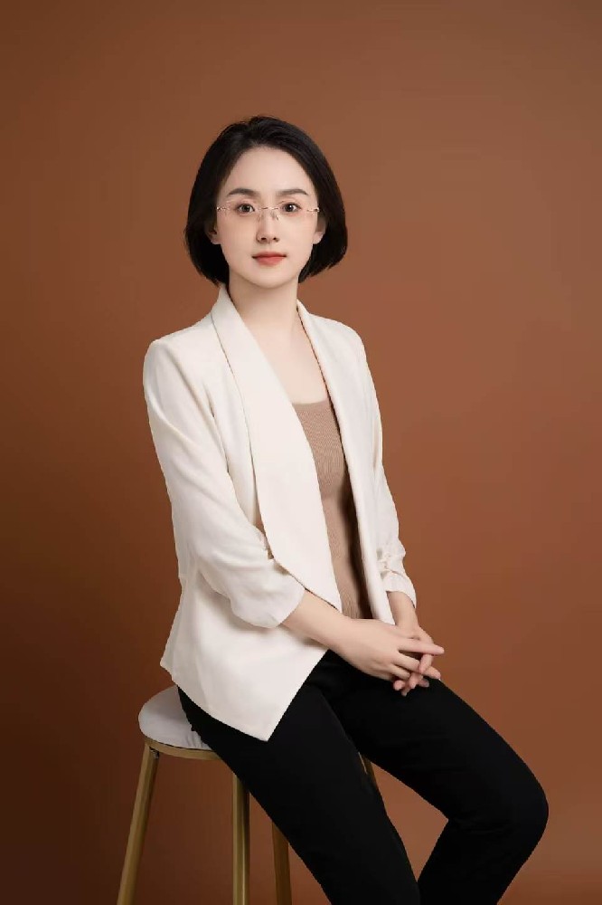 宁乔姬工作照1.jpg