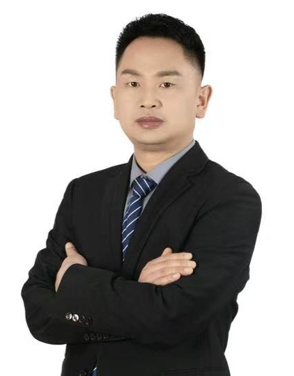 王红兵工作照.jpg